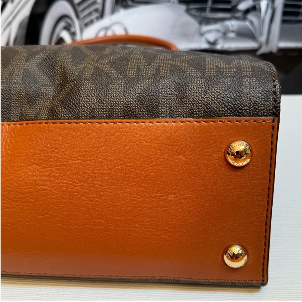 Michael Kors Hamilton Brown & Tan Satchel with Gold Accents and matching wallet - Picture 8 of 14